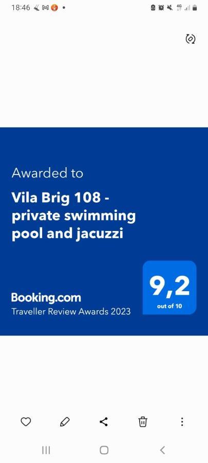 Vila Brig 108 - Private Swimming Pool And Jacuzzi リエカ エクステリア 写真